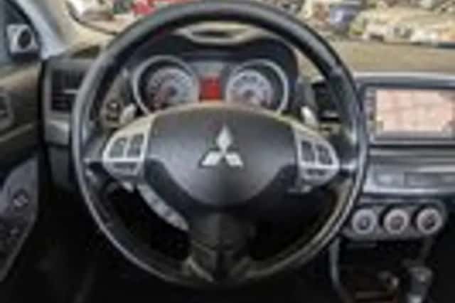 Mitsubishi Lancer (2008) thumbnail 10