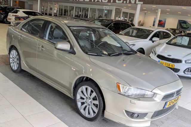 Mitsubishi Lancer (2008) thumbnail 1