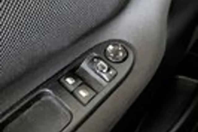 Peugeot 207 (2007) thumbnail 17
