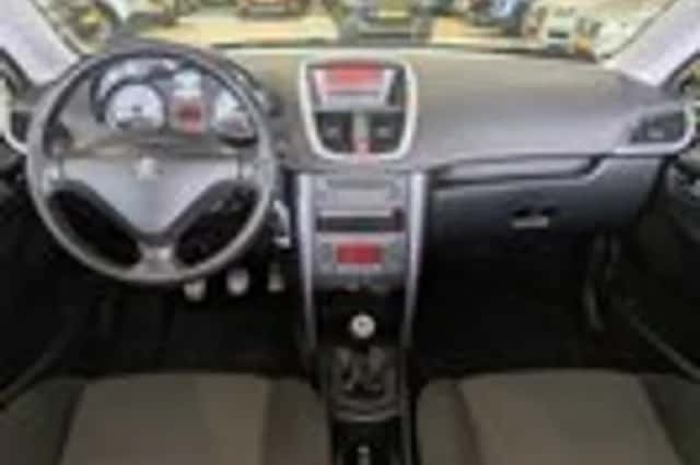 Peugeot 207 (2007) thumbnail 8