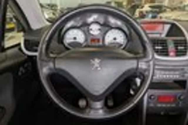 Peugeot 207 (2007) thumbnail 9