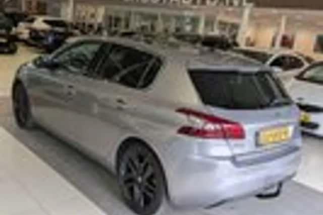 Peugeot 308 (2016) thumbnail 3