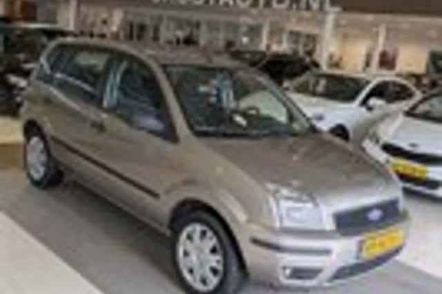 Ford Fusion (2004) thumbnail 1