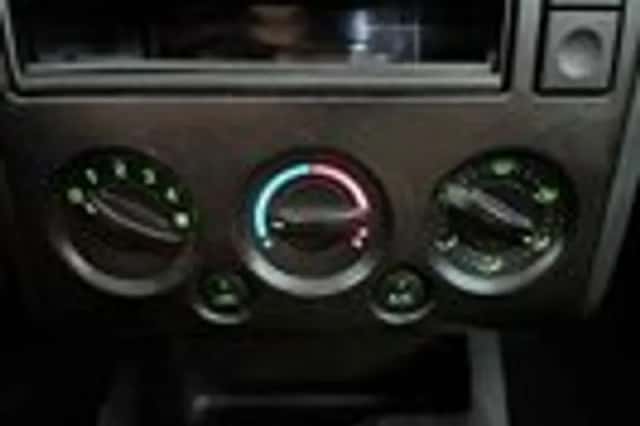 Ford Fusion (2004) thumbnail 11