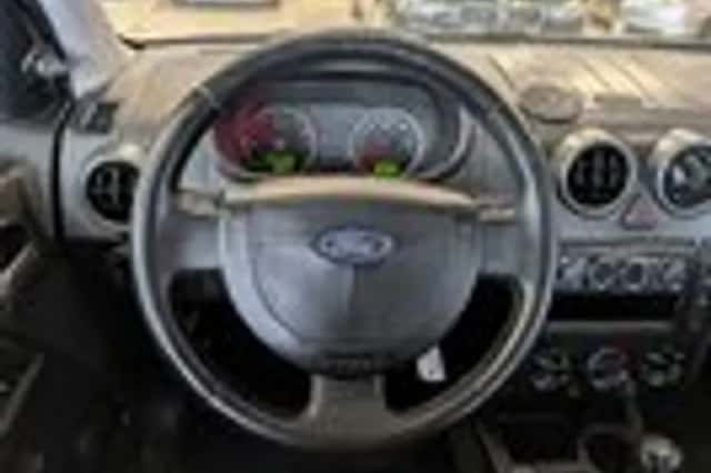 Ford Fusion (2004) thumbnail 9