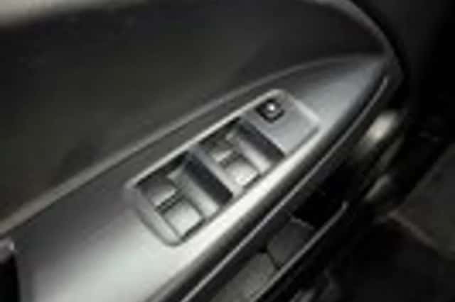Mitsubishi Space Star (2013) thumbnail 16