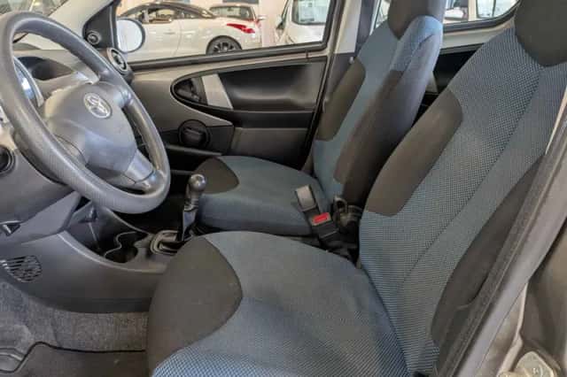 Toyota Aygo (2012) thumbnail 6