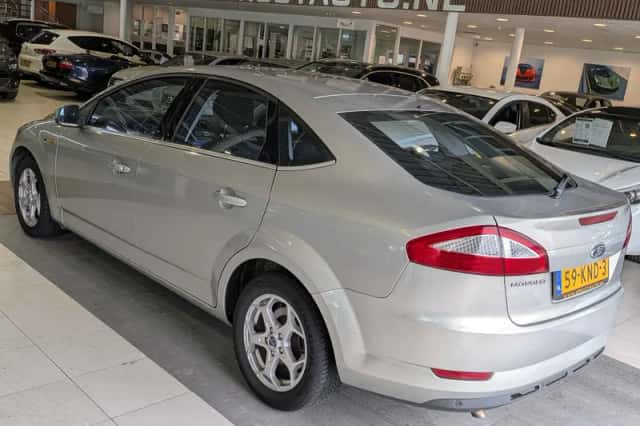 Ford Mondeo (2010) thumbnail 3