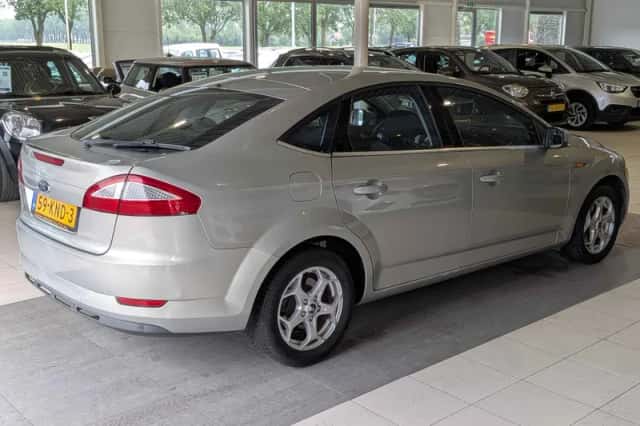 Ford Mondeo (2010) thumbnail 4