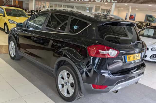Ford Kuga (2009) thumbnail 3
