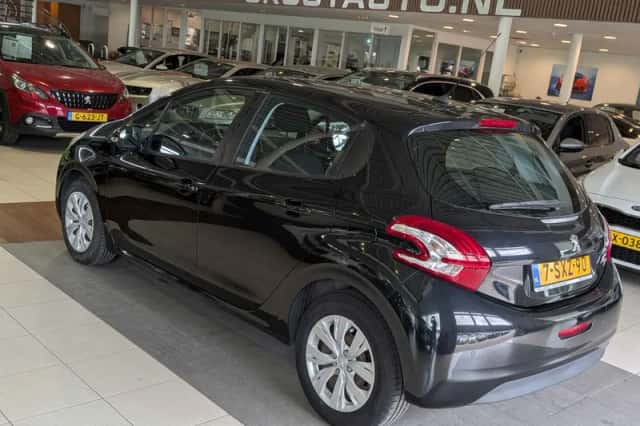 Peugeot 208 (2014) thumbnail 3