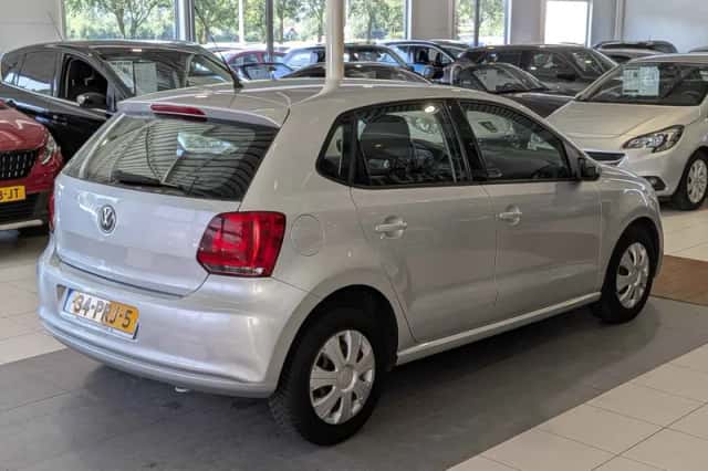 Volkswagen Polo (2010) thumbnail 4