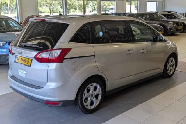 Ford Grand C-Max (2011) thumbnail 4