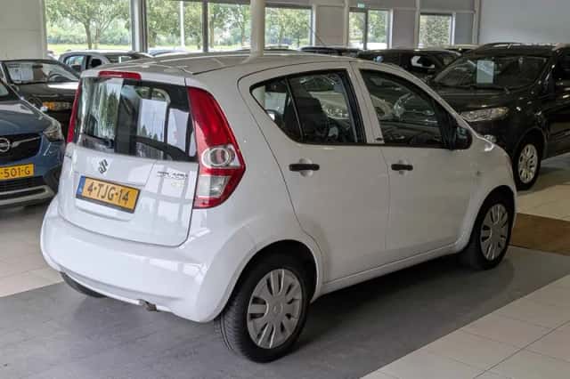 Suzuki Splash (2011) thumbnail 4