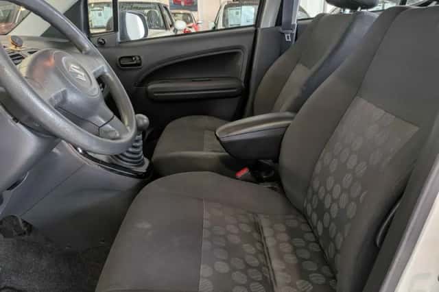 Suzuki Splash (2011) thumbnail 6