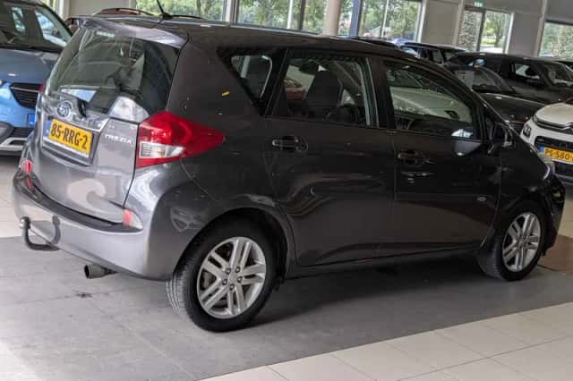 Subaru Trezia (2011) thumbnail 4