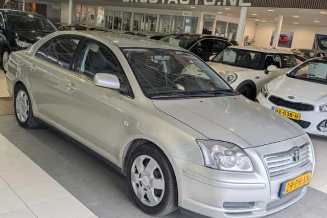 Toyota Avensis (2004) thumbnail 1