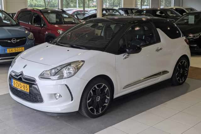 Citroën DS3 (2012) thumbnail 2