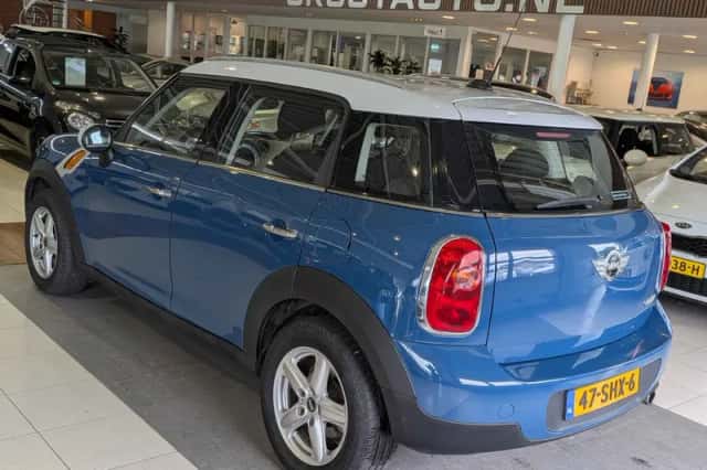 MINI Countryman (2011) thumbnail 3
