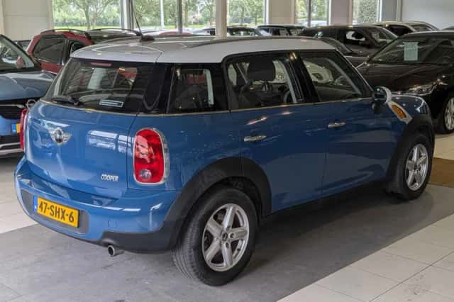 MINI Countryman (2011) thumbnail 4