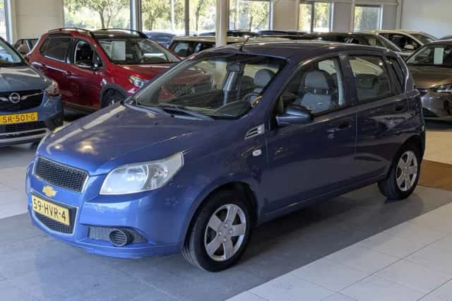 Chevrolet Aveo (2009) thumbnail 2