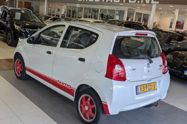 Suzuki Alto (2011) thumbnail 3