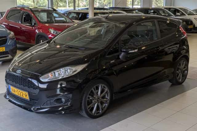 Ford Fiesta (2017) thumbnail 2