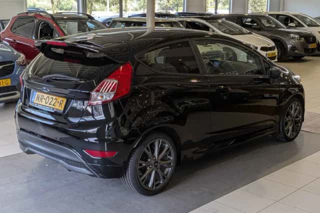 Ford Fiesta (2017) thumbnail 4