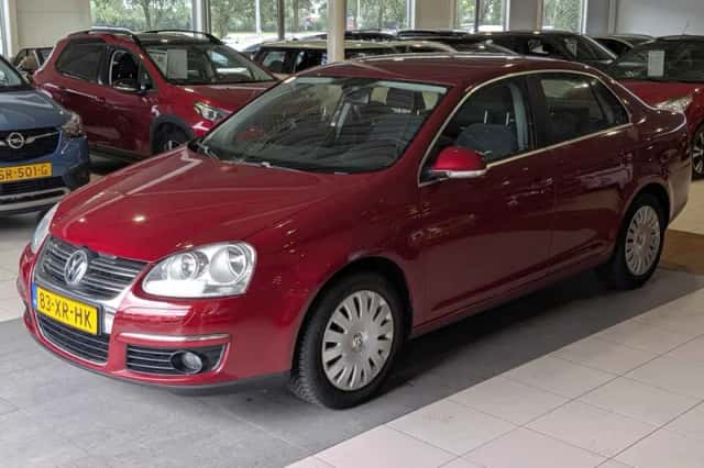 Volkswagen Jetta (2007) thumbnail 2