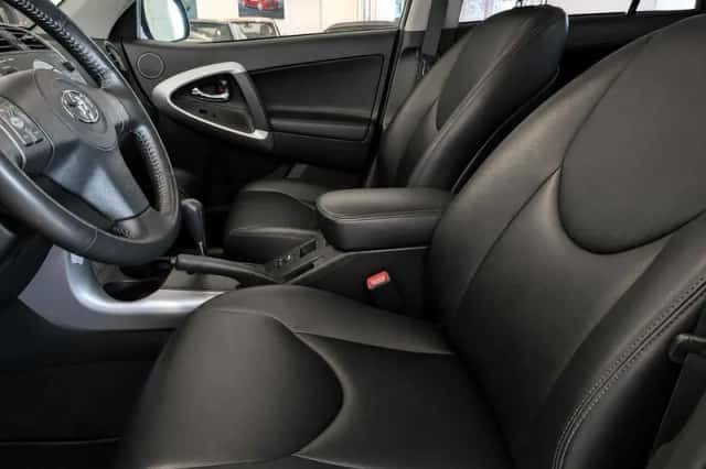 Toyota RAV4 (2007) thumbnail 6