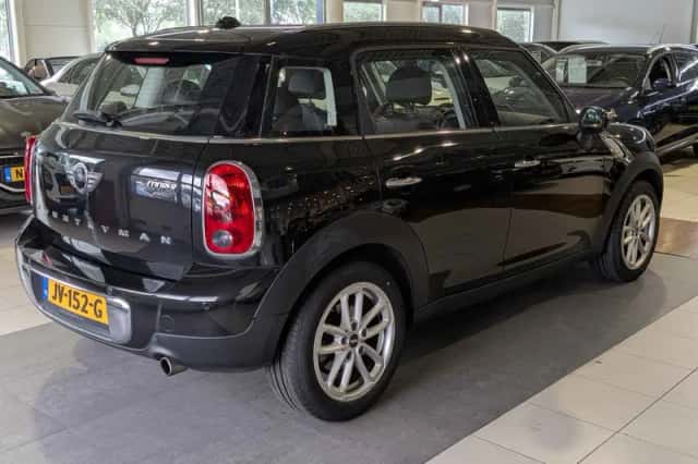 MINI Countryman (2014) thumbnail 4