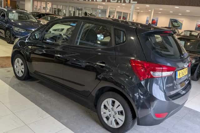Hyundai ix20 (2012) thumbnail 3