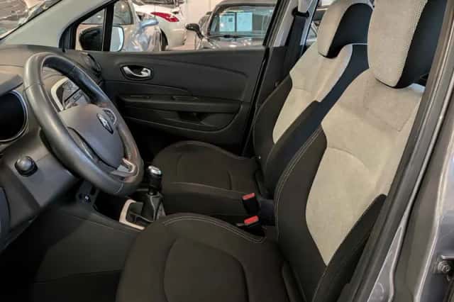 Renault Captur (2017) thumbnail 6