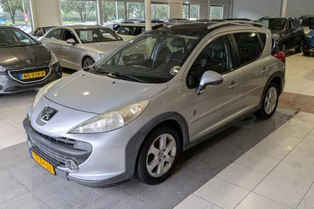 Peugeot 207 (2008) thumbnail 2