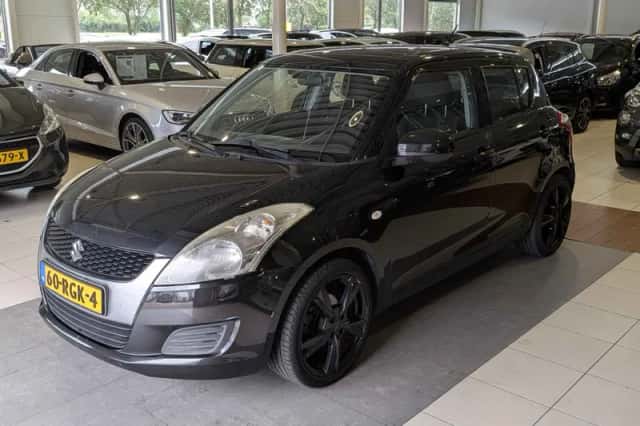Suzuki Swift (2011) thumbnail 2