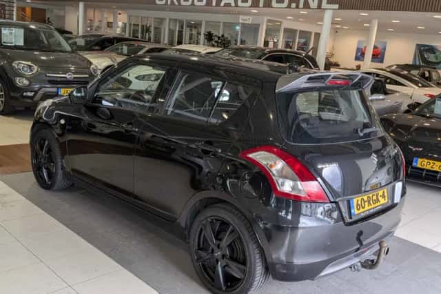 Suzuki Swift (2011) thumbnail 3