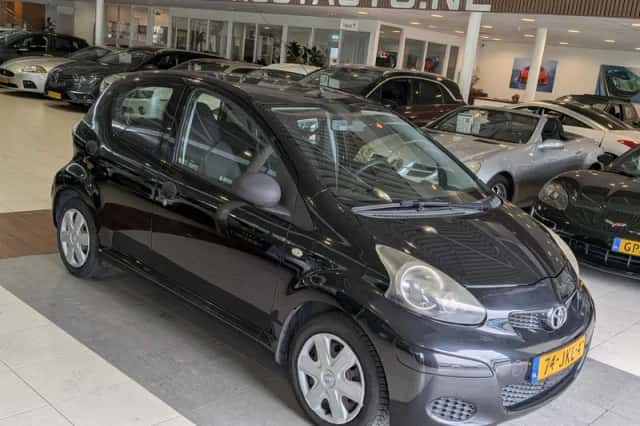 Toyota Aygo (2009) thumbnail 1