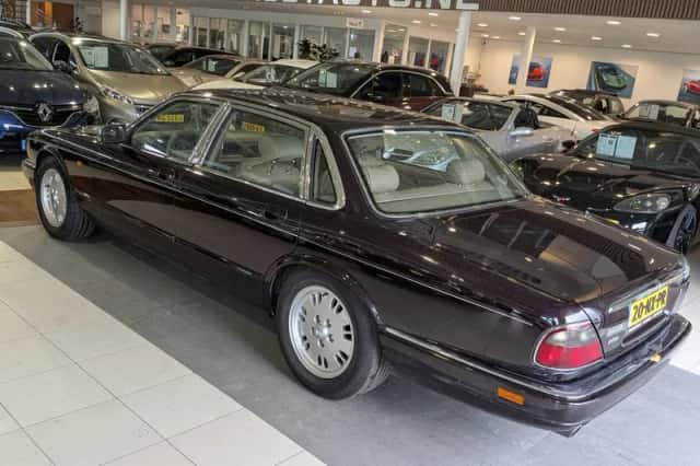 Jaguar Sovereign (1995) thumbnail 3