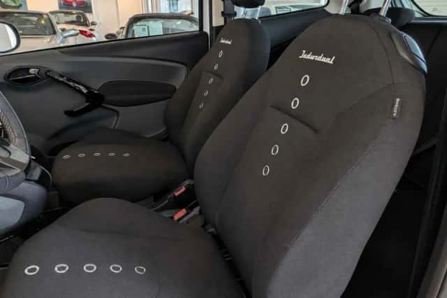 Ford Ka (2012) thumbnail 6