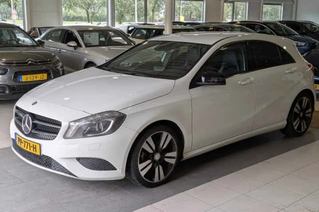 Mercedes-Benz A-Klasse (2013) thumbnail 2