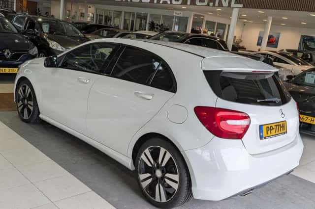 Mercedes-Benz A-Klasse (2013) thumbnail 3