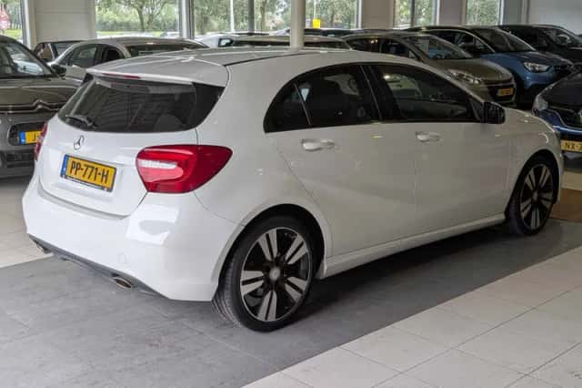 Mercedes-Benz A-Klasse (2013) thumbnail 4