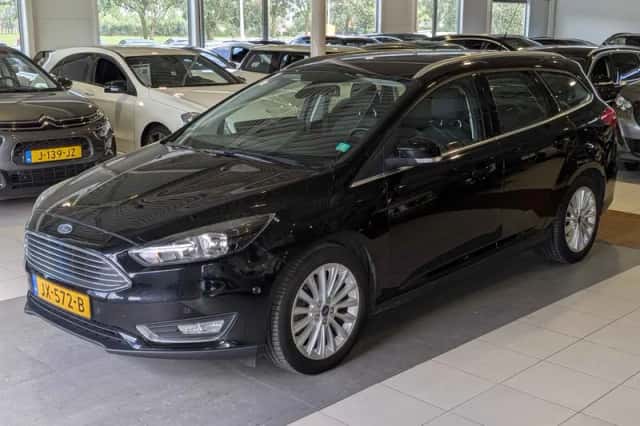 Ford Focus (2016) thumbnail 2