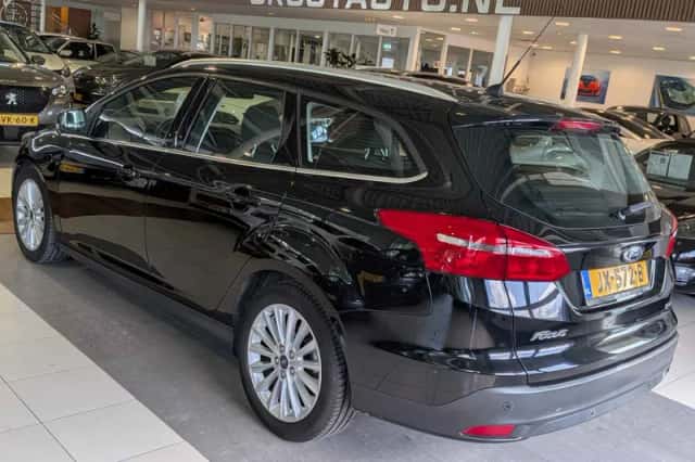 Ford Focus (2016) thumbnail 3