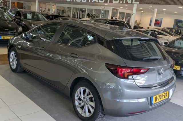 Opel Astra (2020) thumbnail 3