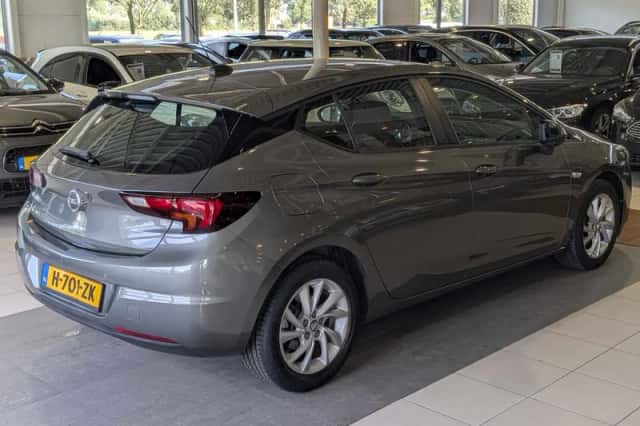 Opel Astra (2020) thumbnail 4