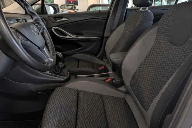 Opel Astra (2020) thumbnail 6
