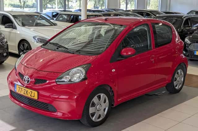 Toyota Aygo (2008) thumbnail 2