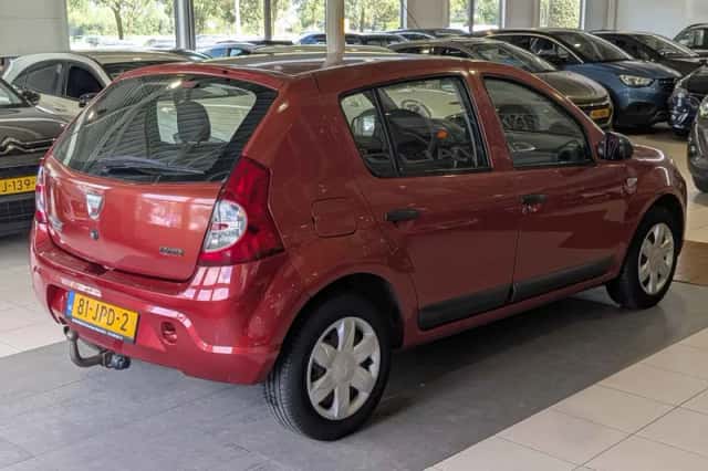 Dacia Sandero (2009) thumbnail 4