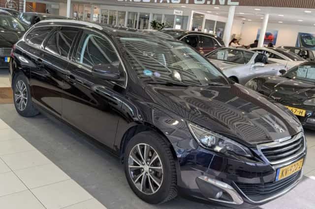 Peugeot 308 (2016) thumbnail 1